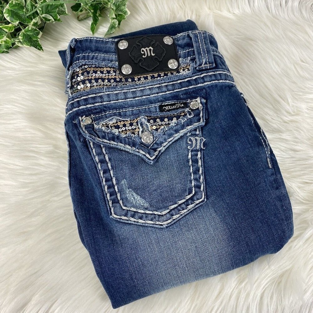 Miss Me Easy Boot Flap Pockets Embellished Size 31 waist 35 length
